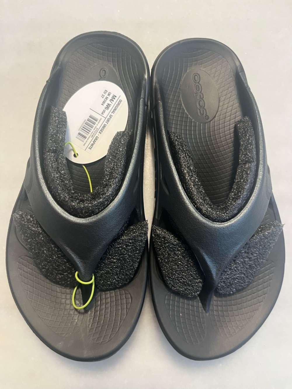 OOFOS Graphite Black Foam Toe-Post Sandals with Neon Accent - Picture 2 of 6